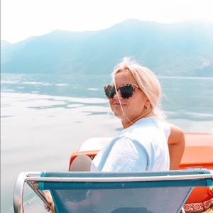 Meet your Posher, Carly